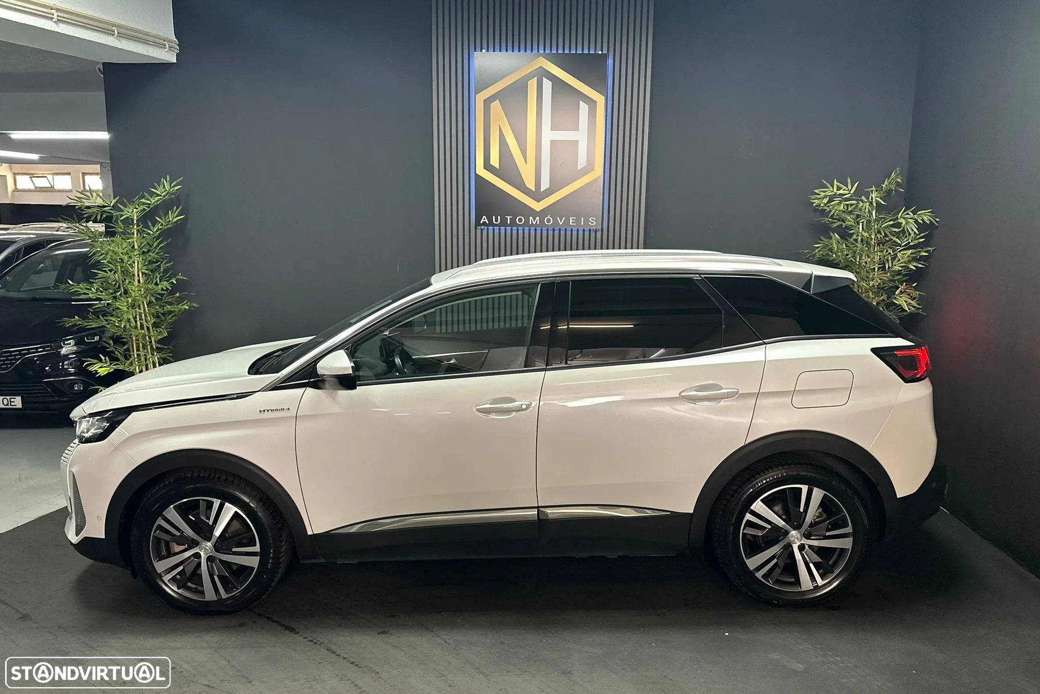 Peugeot 3008 1.6 Hybrid4 Allure Pack e-EAT8 - 3