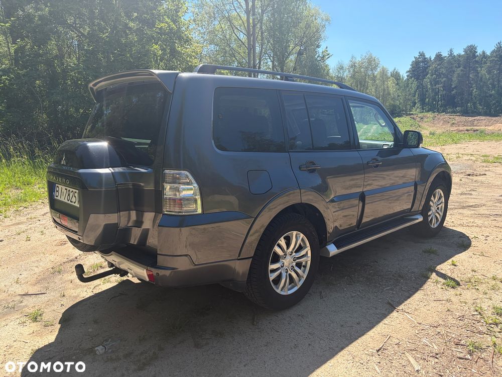 Mitsubishi Pajero - 3