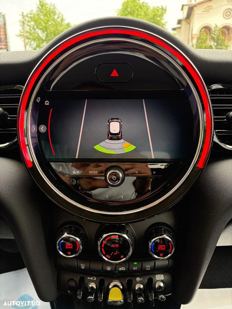 Mini Cooper SE Essential Trim - 17