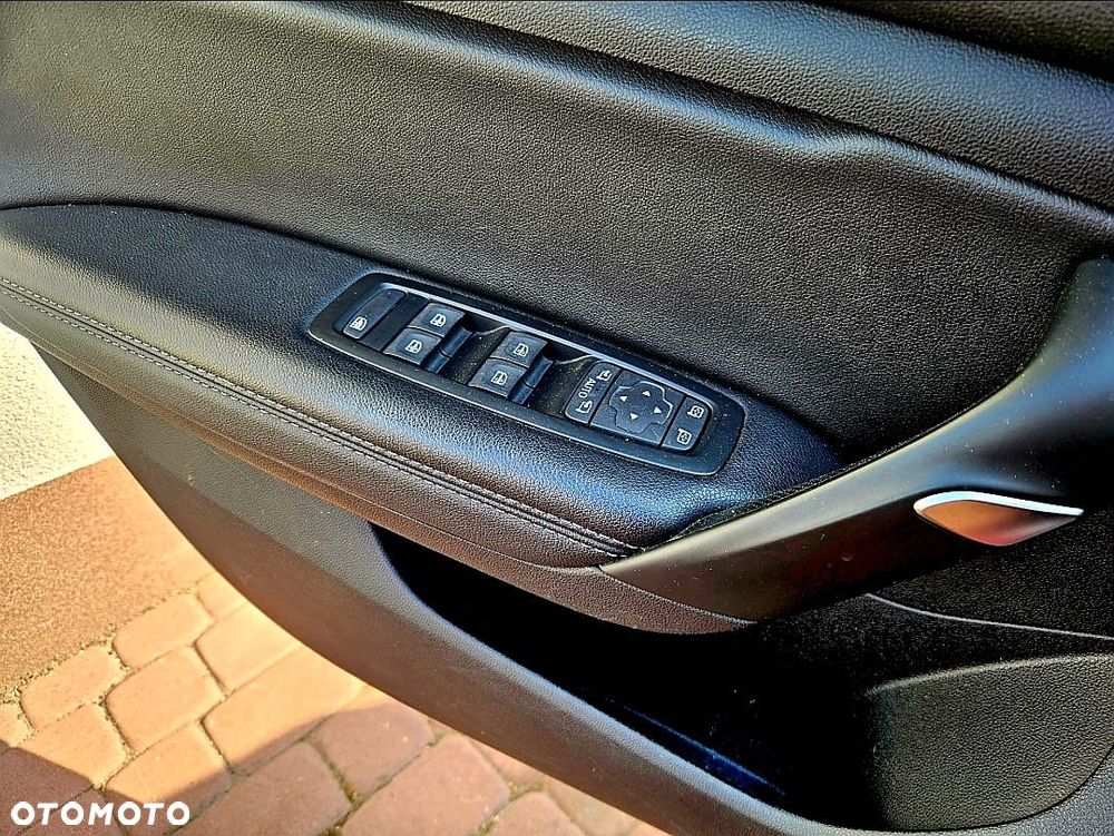Renault Megane 1.5 Blue dCi GT Line EDC - 8