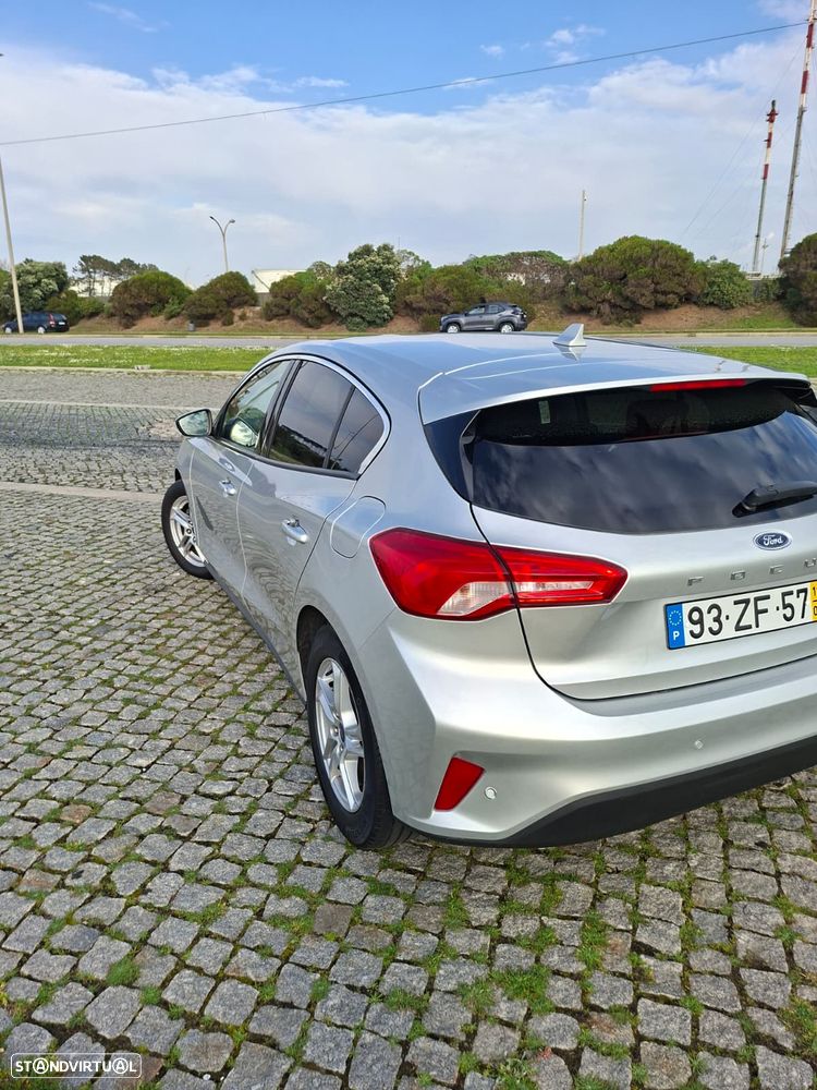 Ford Focus 1.5 TDCi ECOBlue Business - 6
