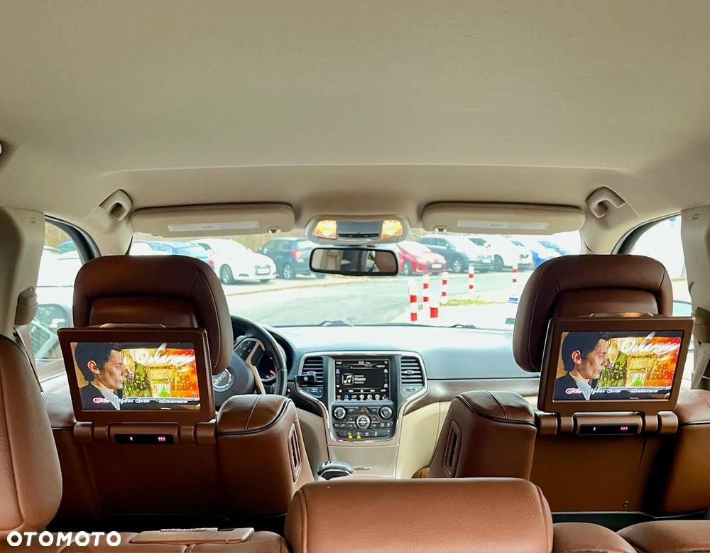 Jeep Grand Cherokee - 11