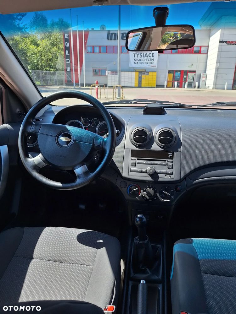 Chevrolet Aveo 1.2 16V Base / Classic - 10