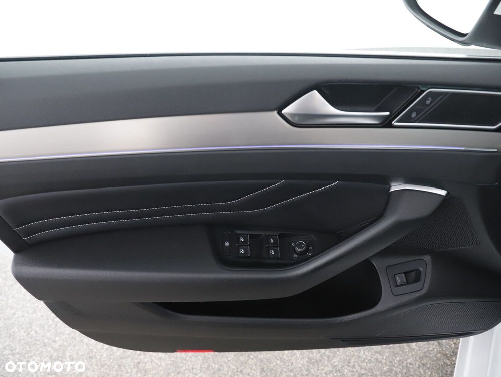 Volkswagen Passat Variant - 22