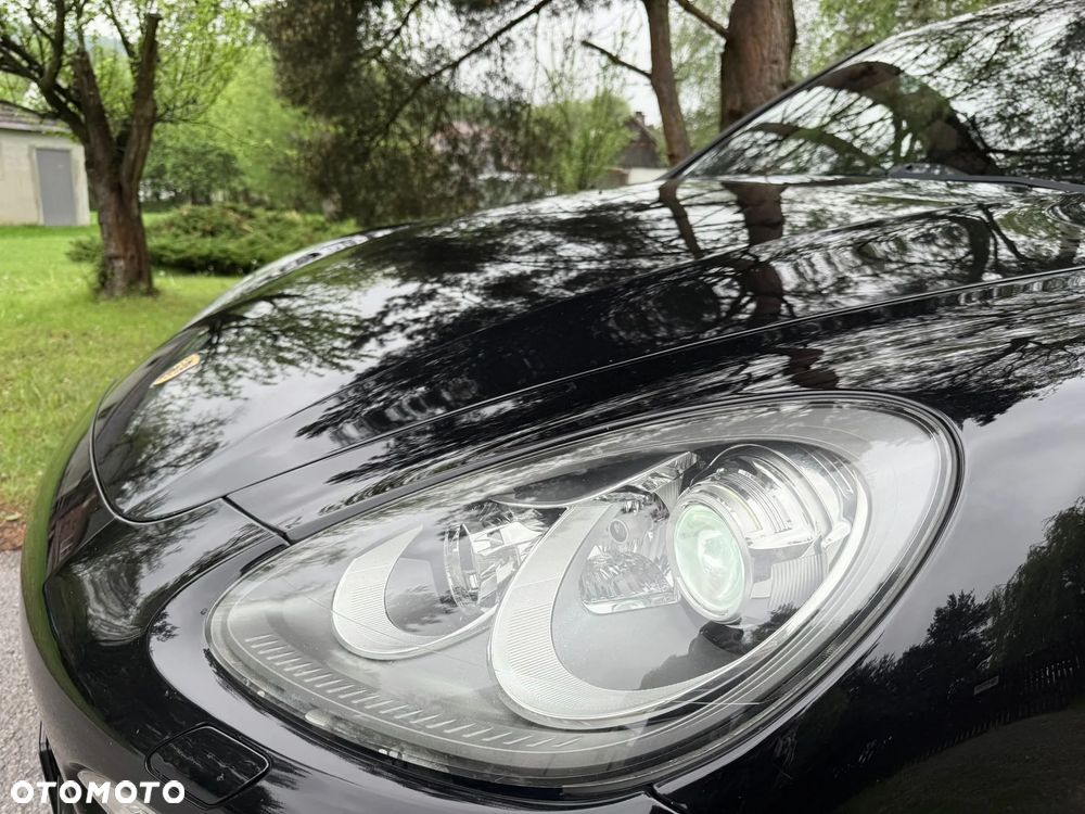 Porsche Cayenne - 32