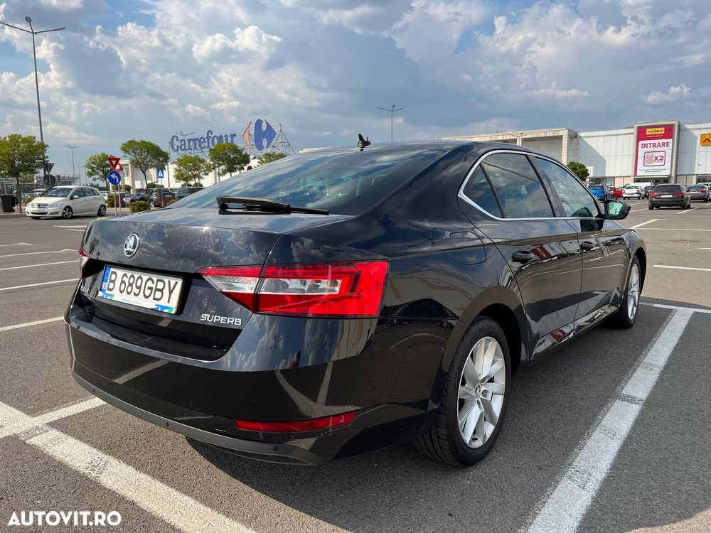 Skoda Superb 2.0 TDI DSG Ambition - 3