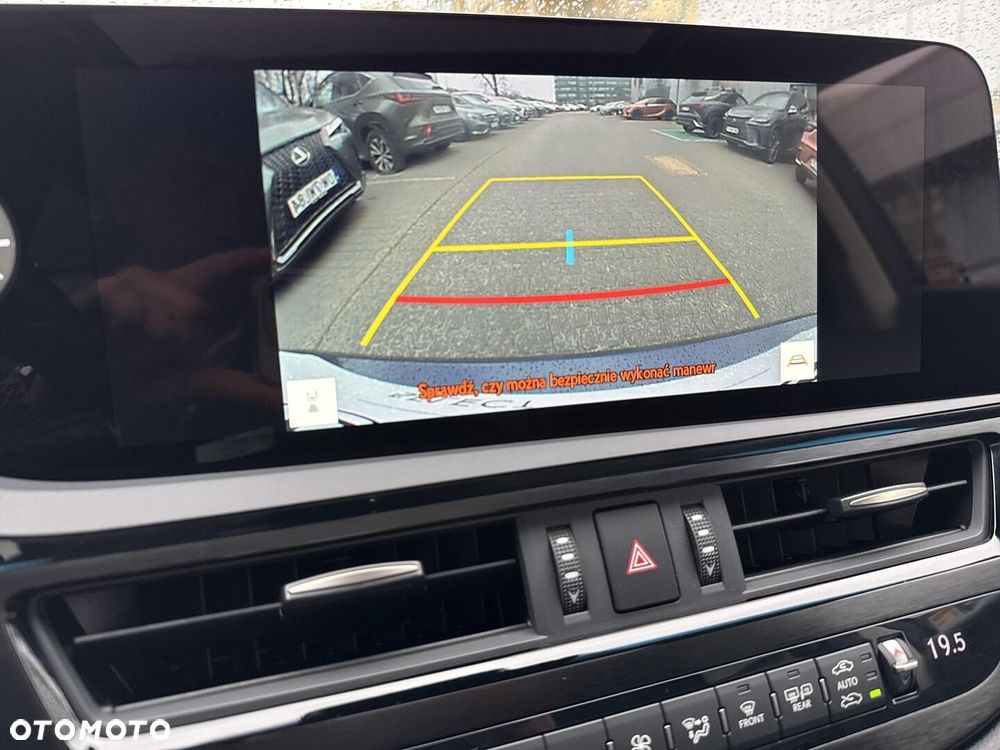 Lexus ES 300h Business Edition - 21