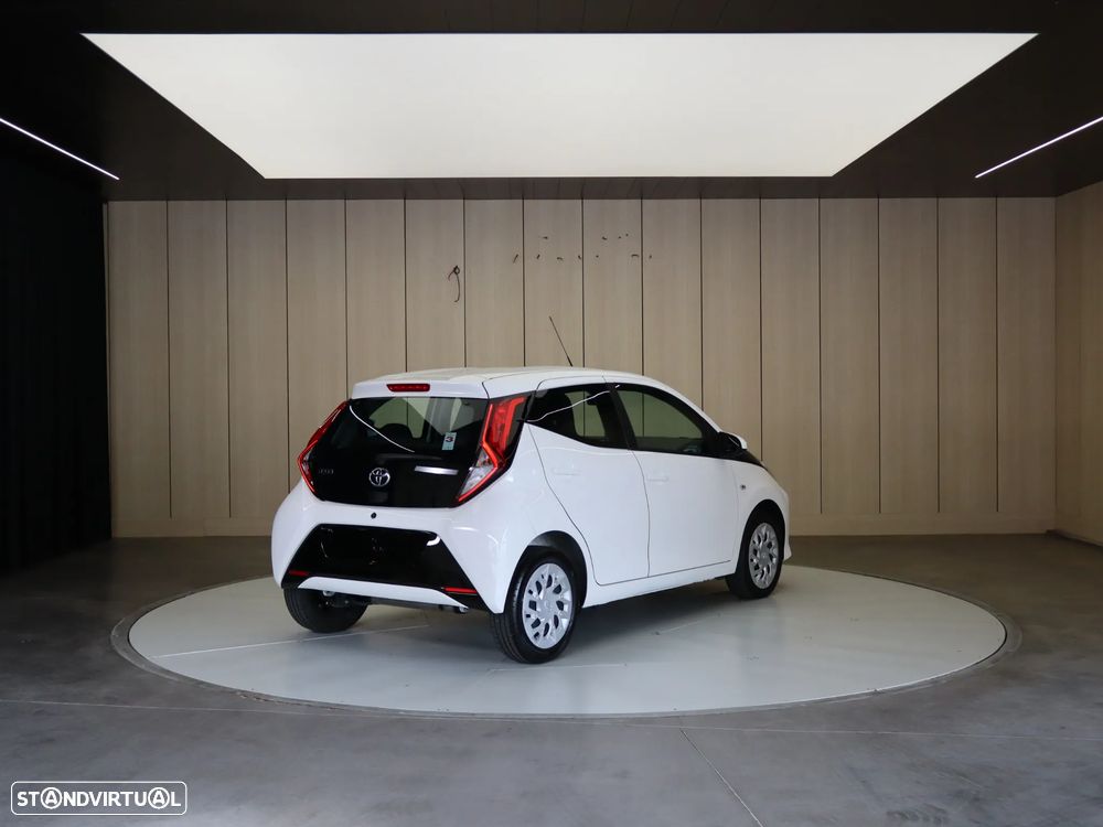 Toyota Aygo 1.0 X-Play - 6
