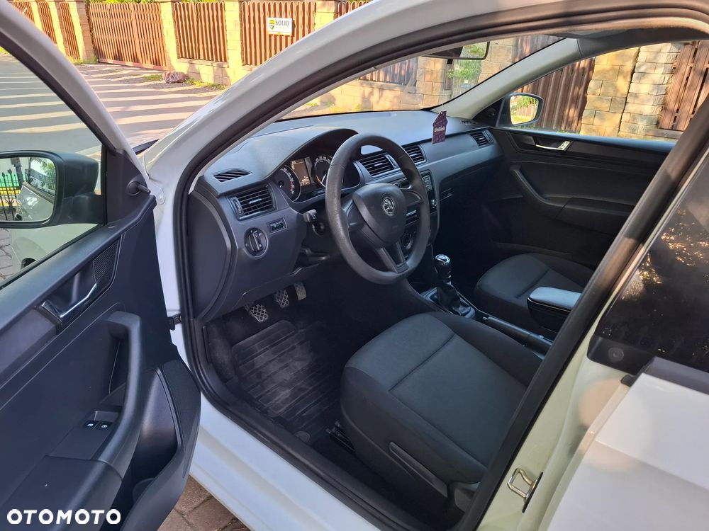 Skoda RAPID - 10