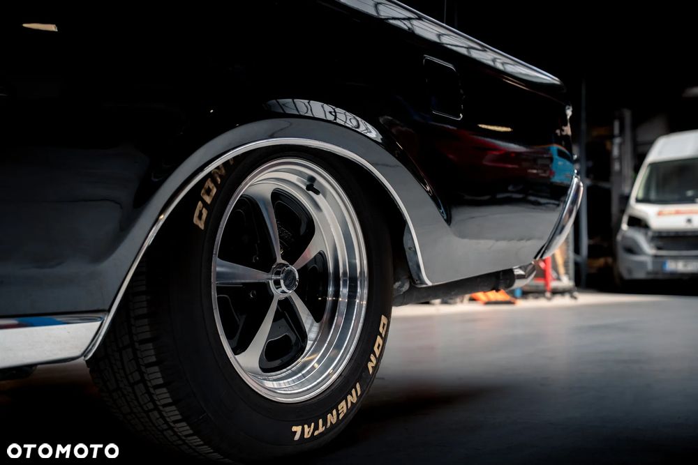 Lincoln Continental - 13