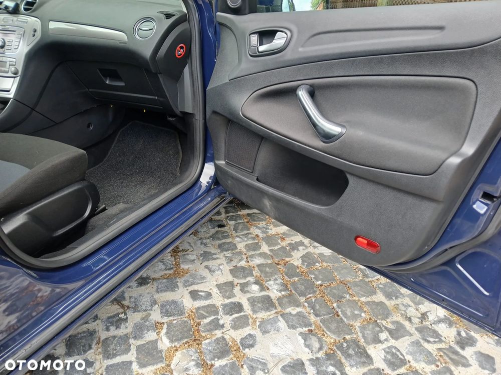 Ford Mondeo - 10