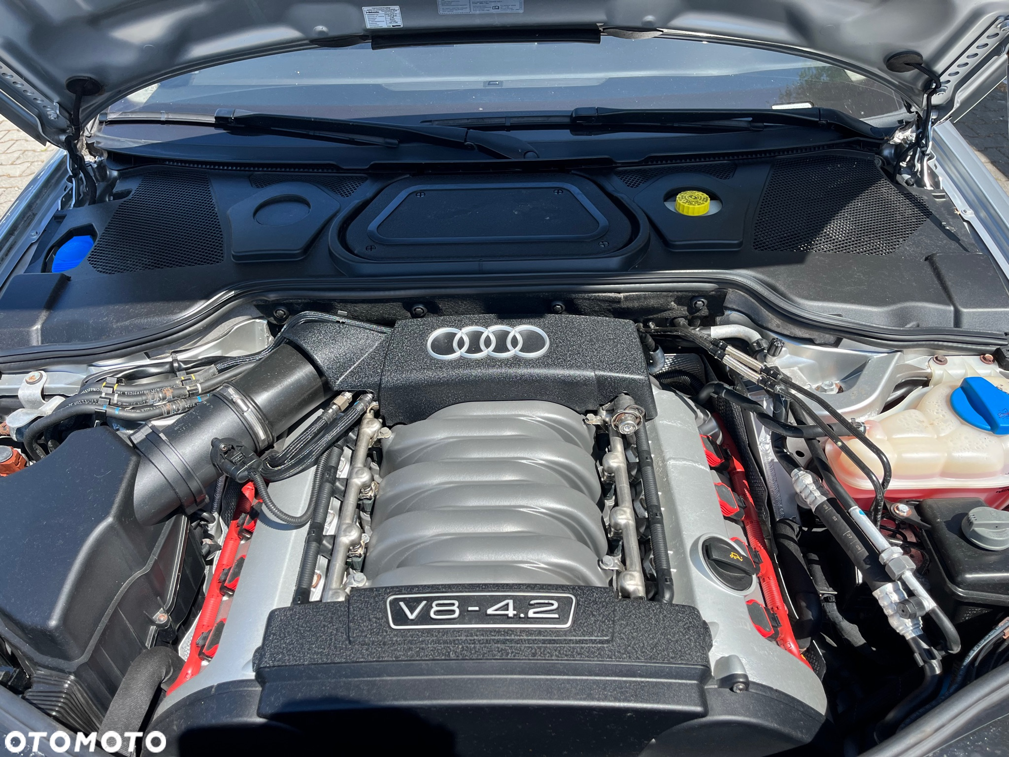 Audi A8 4.2 Quattro - 40