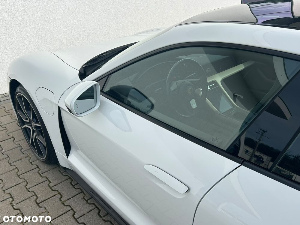 Porsche Taycan Standard - 31