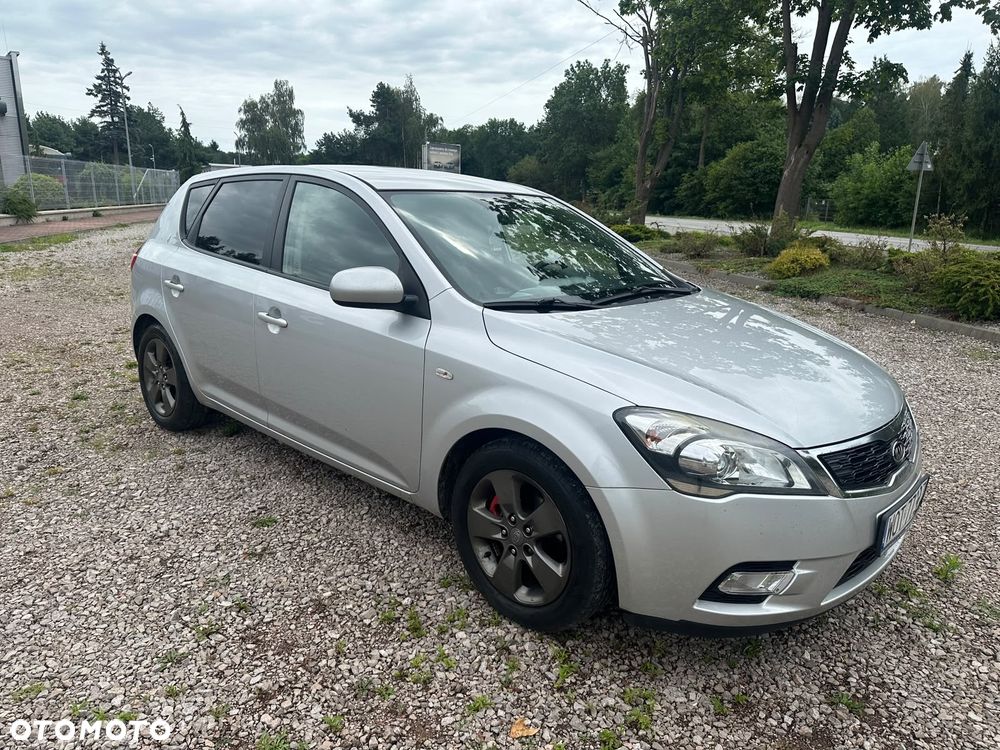 Kia Ceed 1.4 CVVT Attract - 1