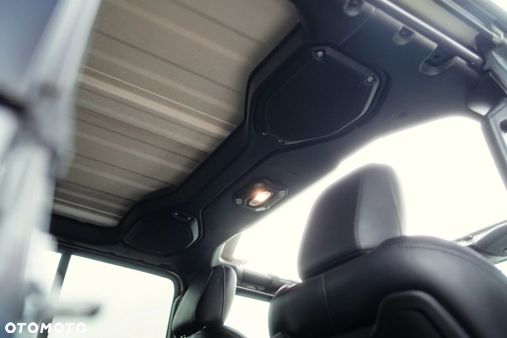 Jeep Wrangler - 37