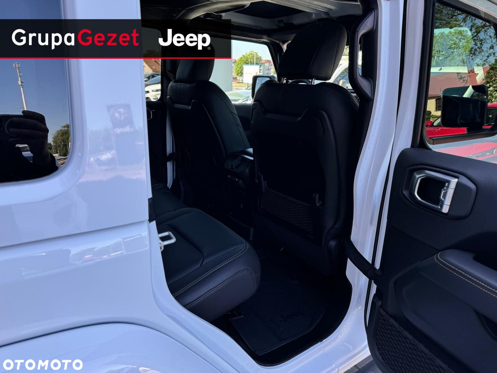 Jeep Wrangler - 16