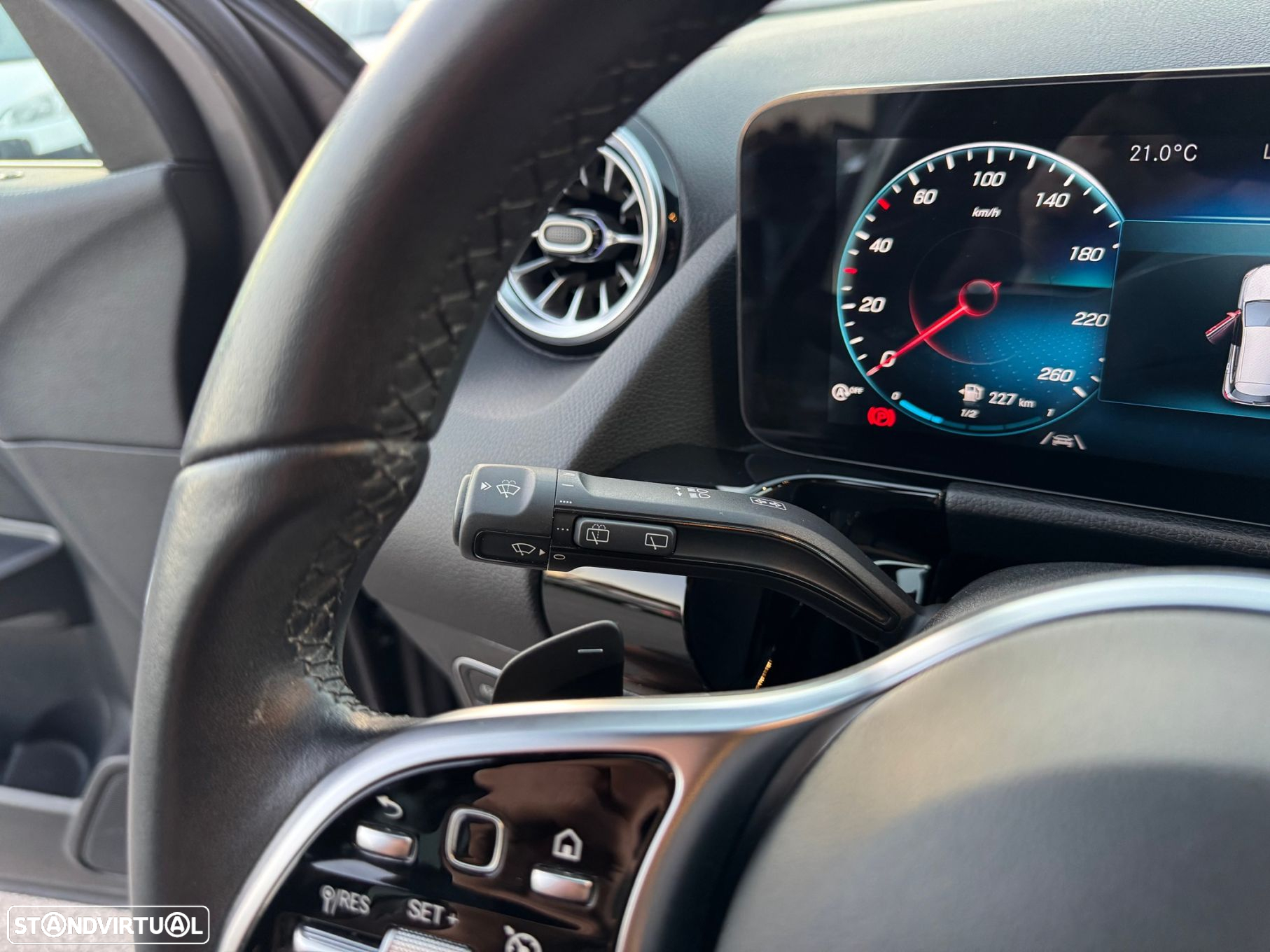 Mercedes-Benz GLA 200 d Progressive - 24