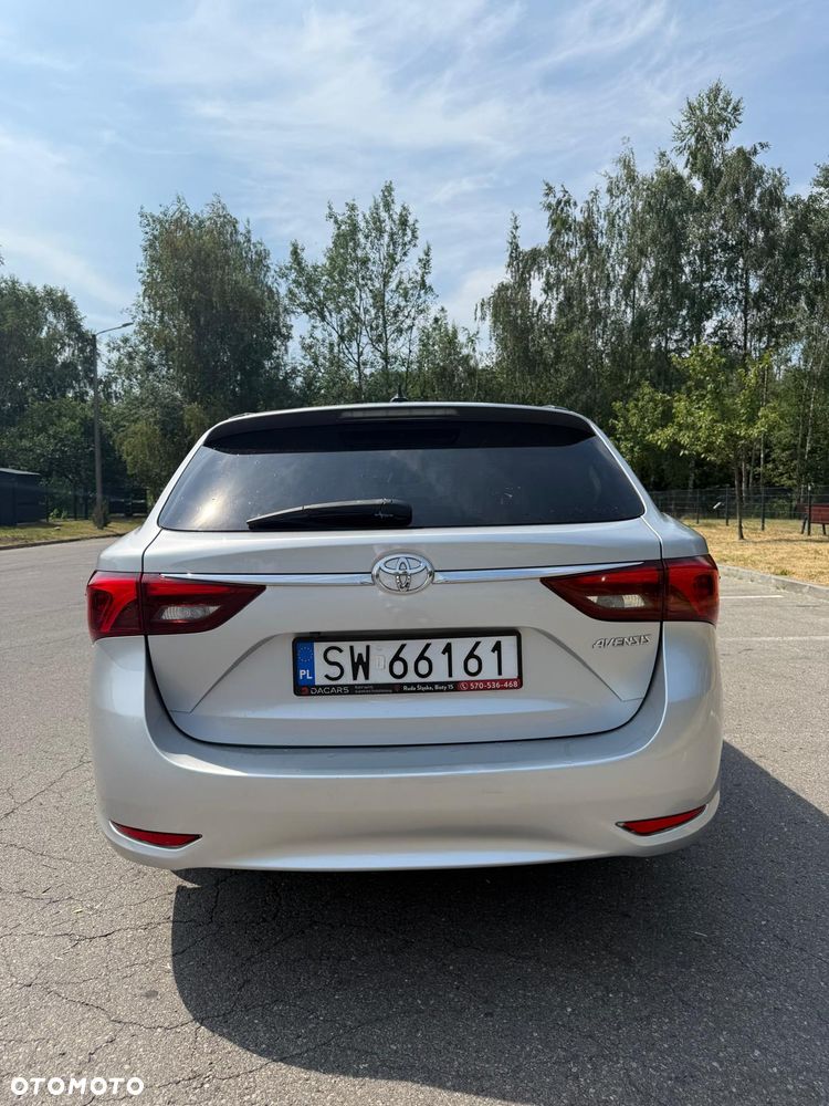 Toyota Avensis 1.8 Prestige MS - 12