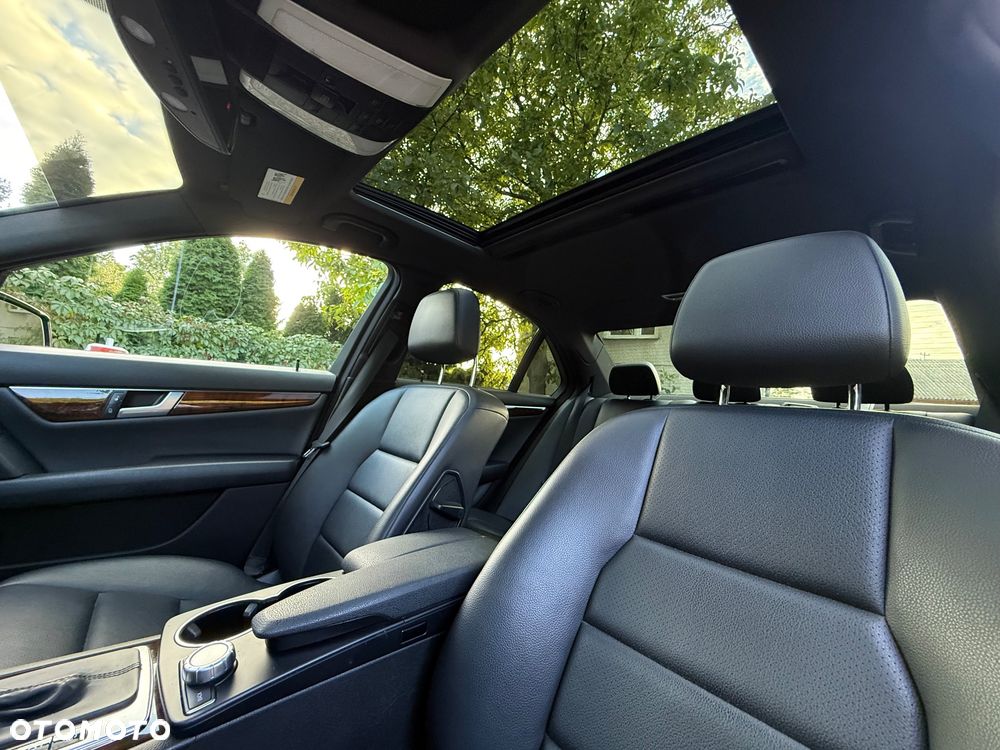 Mercedes-Benz Klasa C 250 CGI Automatik BlueEFFICIENCY SPORT EDITION - 13