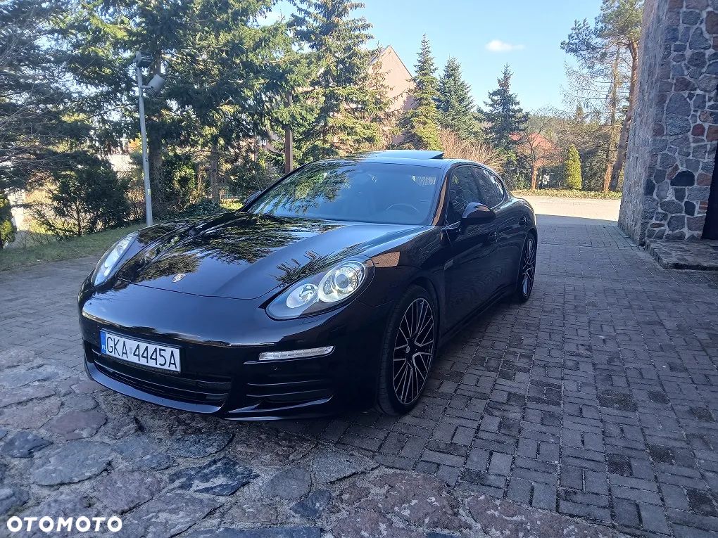 Porsche Panamera - 1