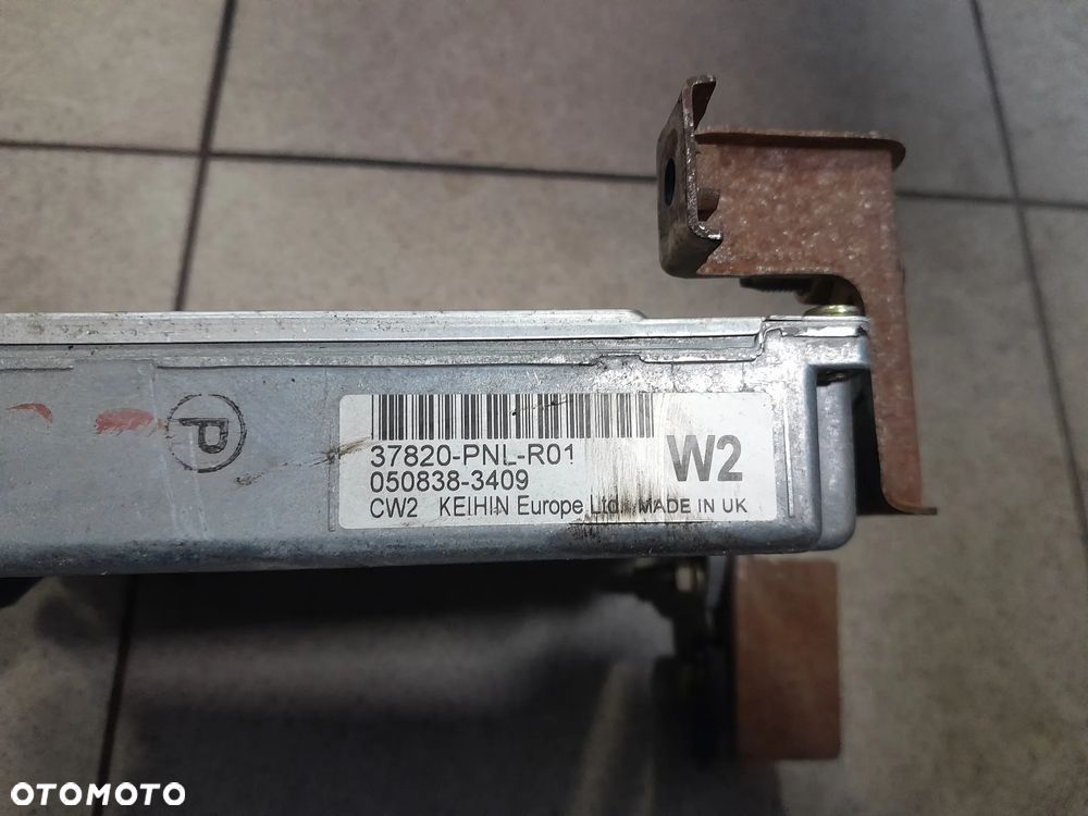 Sterownik silnika HONDA CR-V II 01-06r. 2.0 16v 37820-PNL - 4