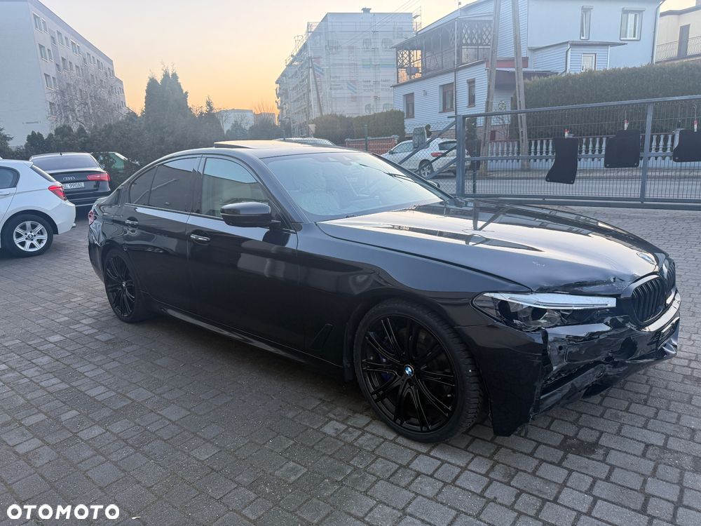 BMW Seria 5 M550i xDrive - 9