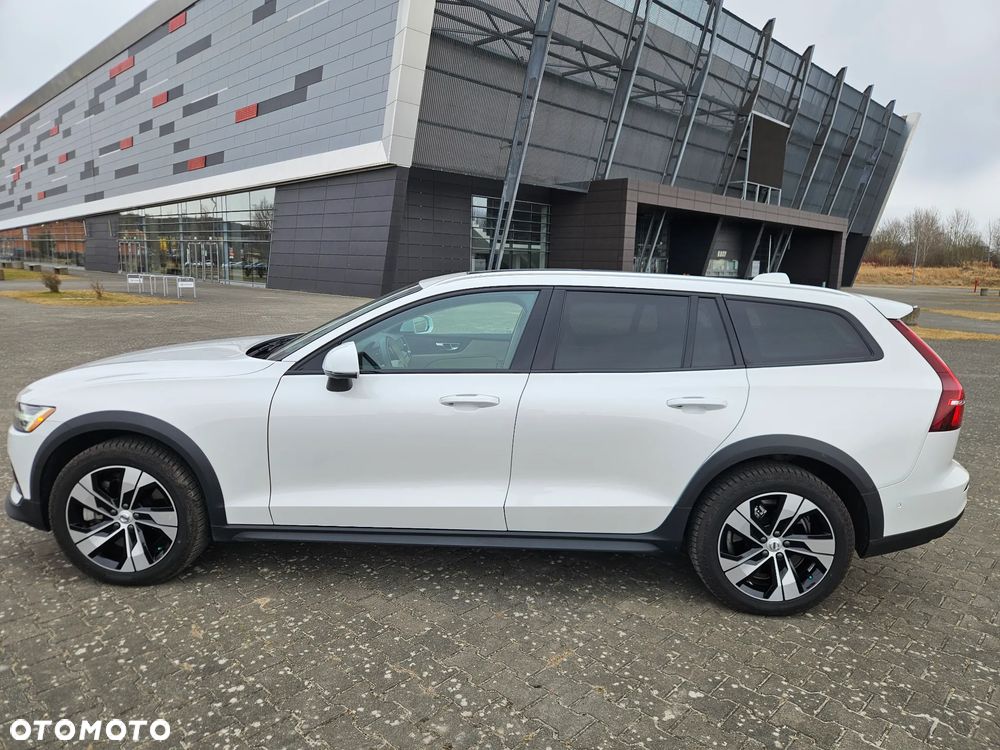 Volvo V60 Cross Country B5 B AWD Plus - 10