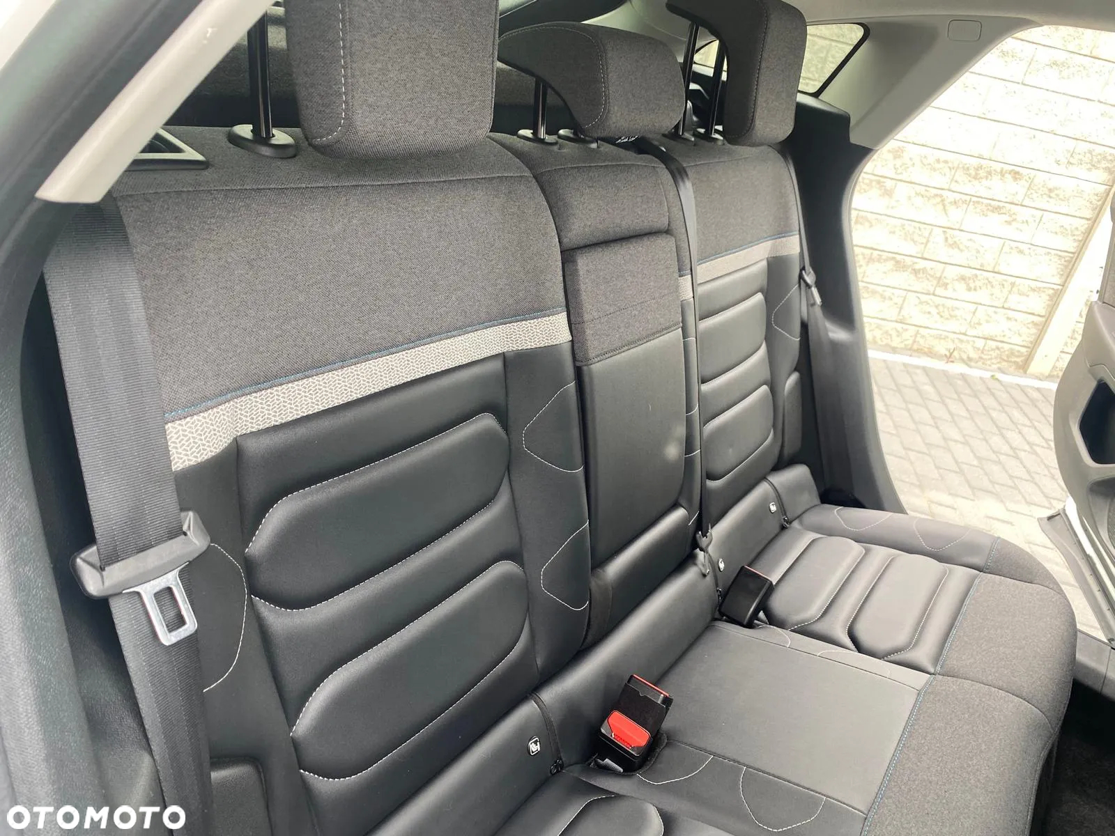 Citroën C4 PureTech 130 Stop&Start EAT8 SHINE - 11