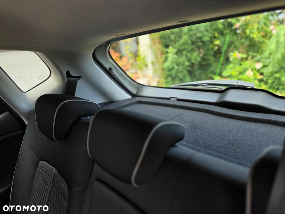 Kia Venga - 21