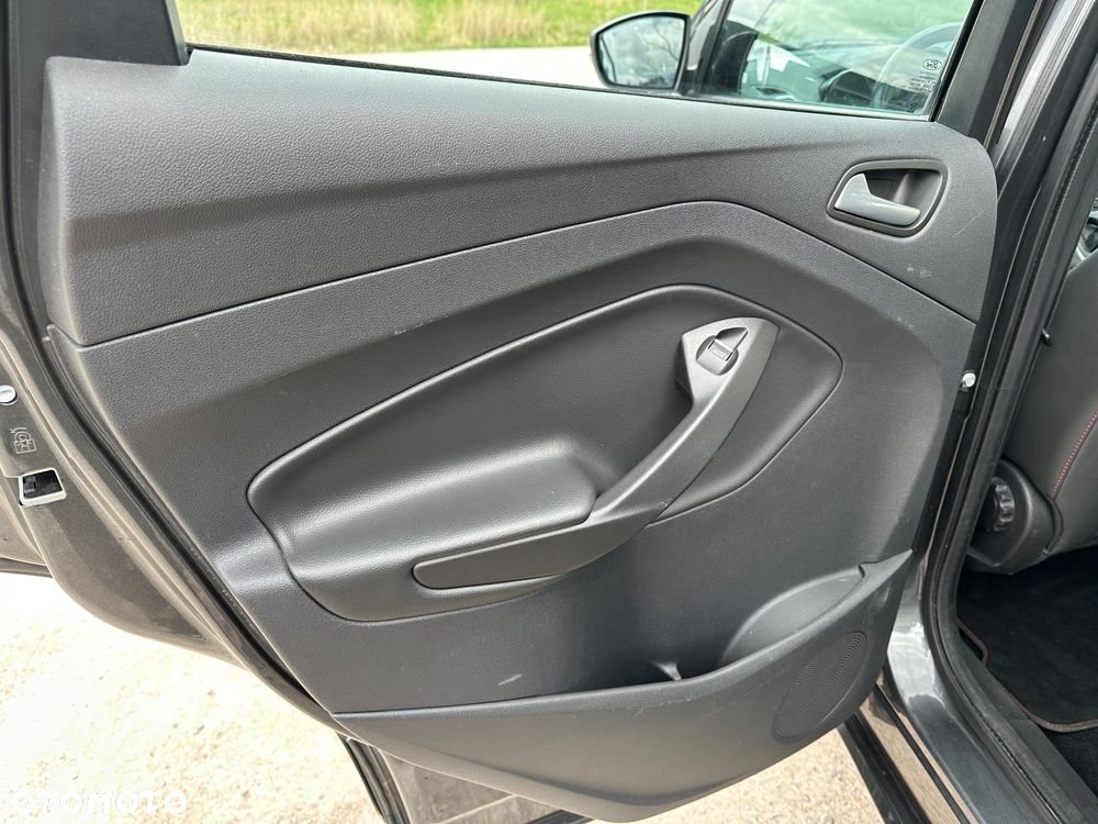 Ford Kuga 2.0 TDCi FWD ST-Line - 31