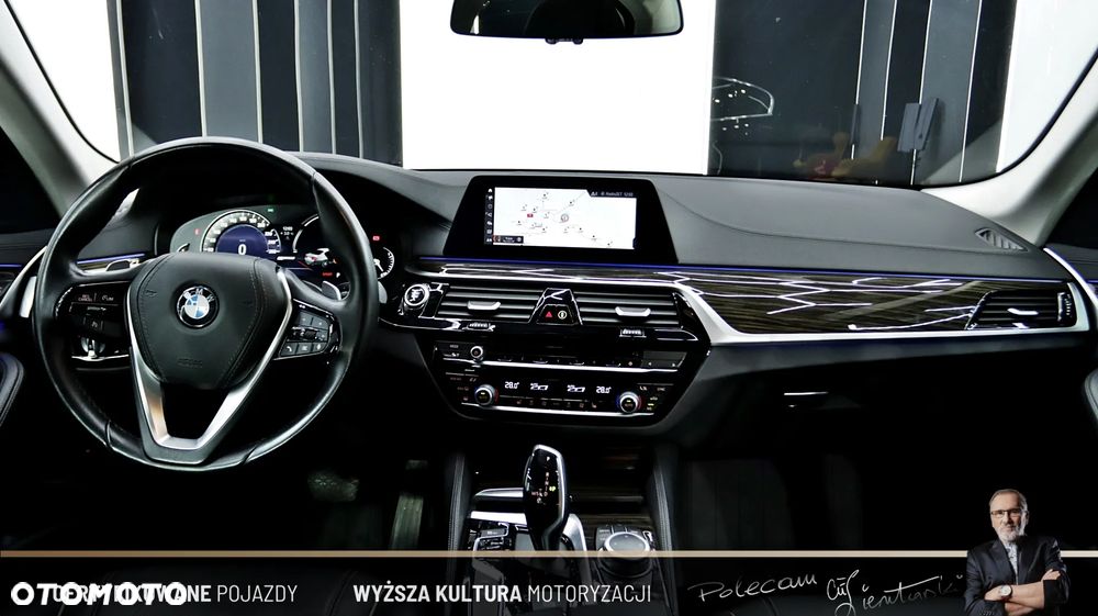 BMW Seria 5 530e xDrive Luxury Line - 16