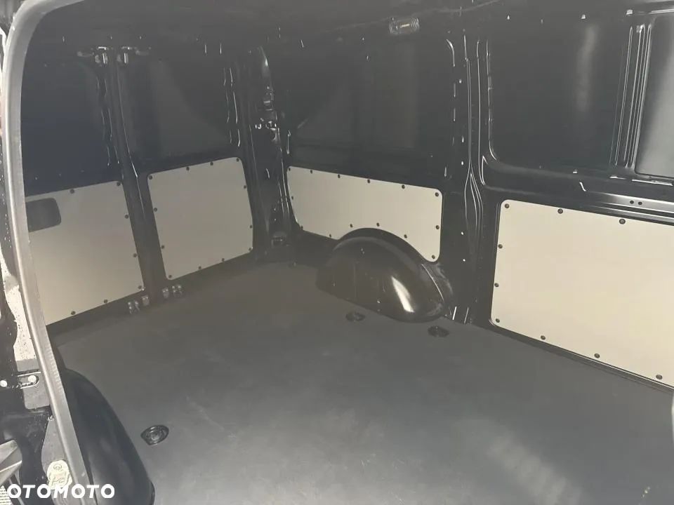 Mercedes-Benz eVito - 22