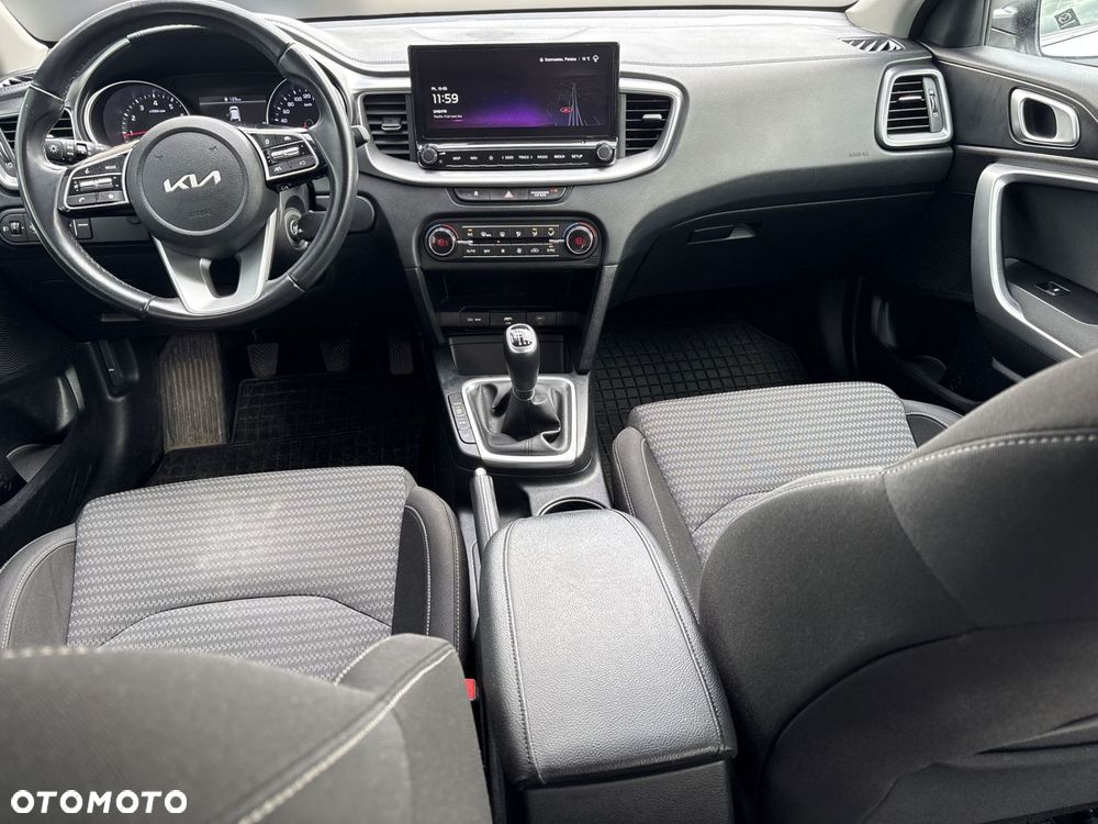 Kia Ceed 1.5 T-GDI M - 19