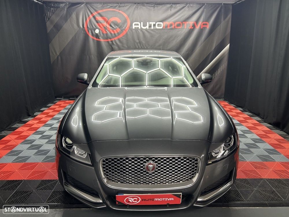 Jaguar XF 2.0 D Prestige Aut. - 2