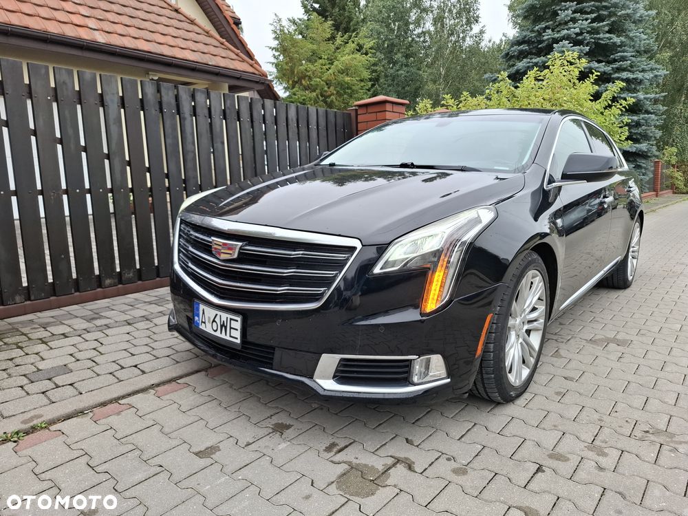 Cadillac XTS - 1