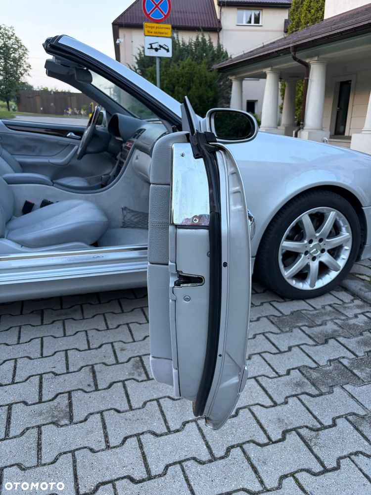 Mercedes-Benz CLK - 17