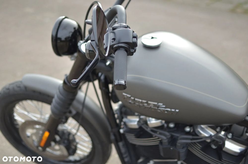 Harley-Davidson Softail Street Bob - 37