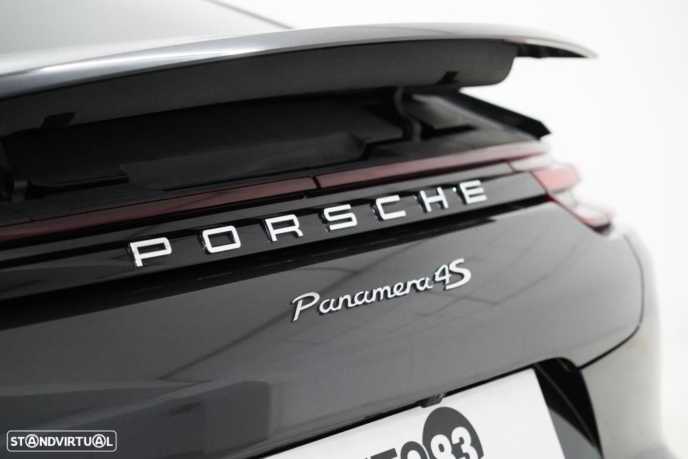 Porsche Panamera 4 S - 34