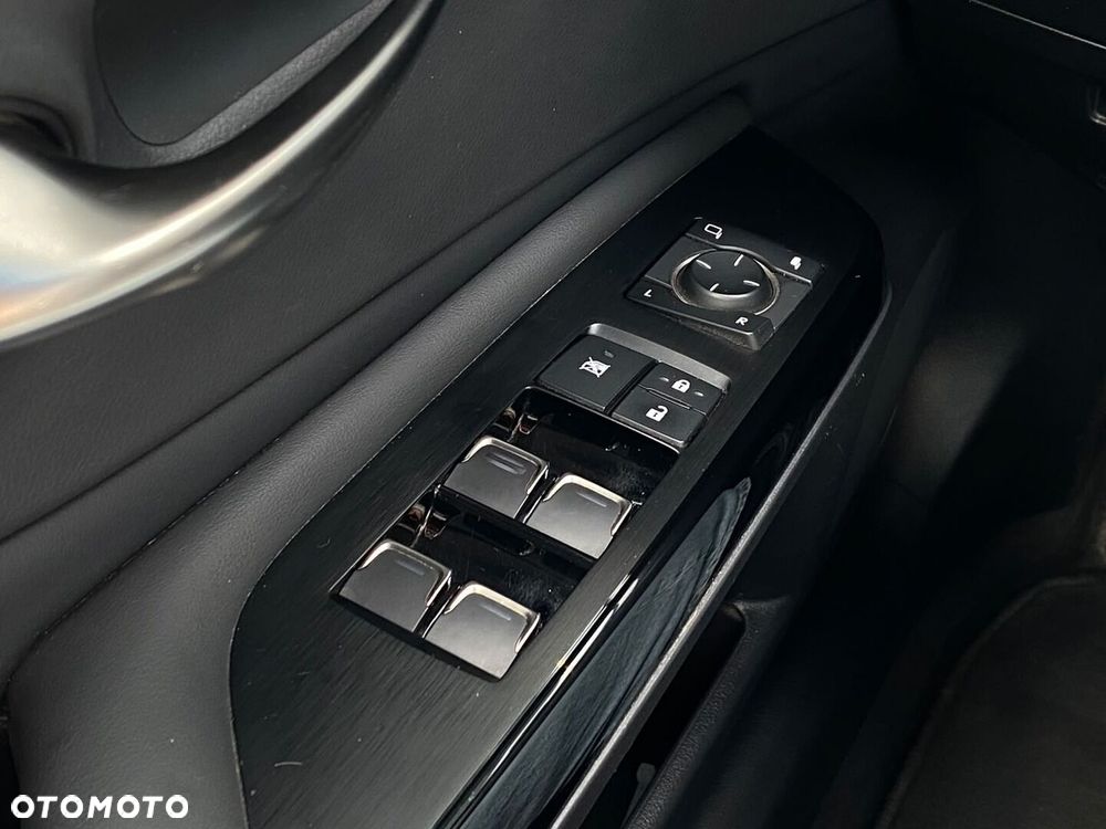 Lexus ES 300h F Sport Design - 30