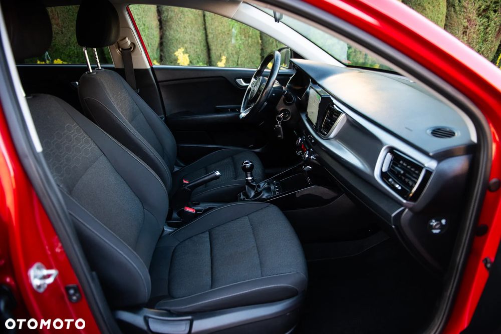 Kia Rio 1.2 Dream Team Edition - 38