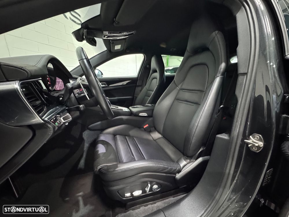 Porsche Panamera Sport Turismo 4 E-Hybrid - 25