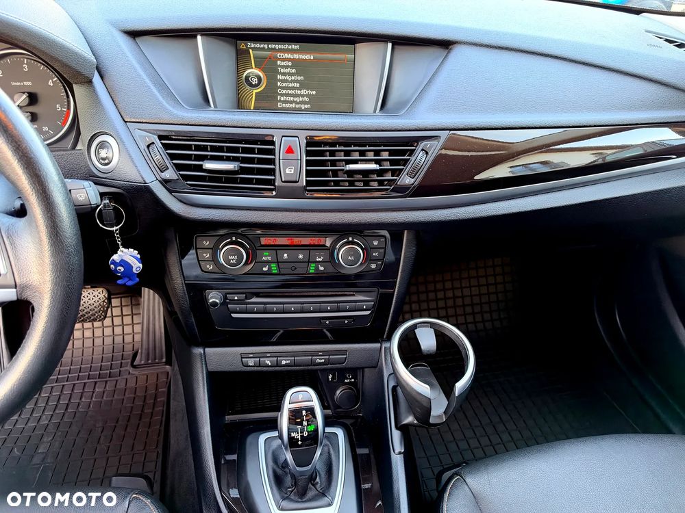 BMW X1 sDrive18d xLine - 35