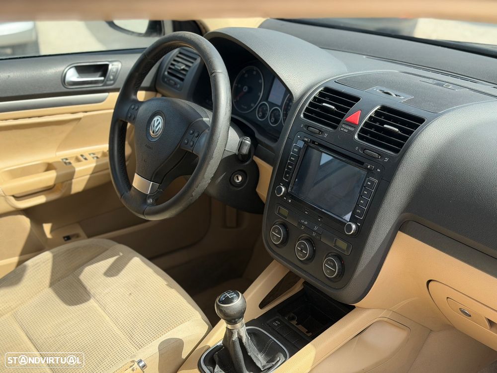 VW Jetta 1.9 TDi BlueM. Confortline - 9