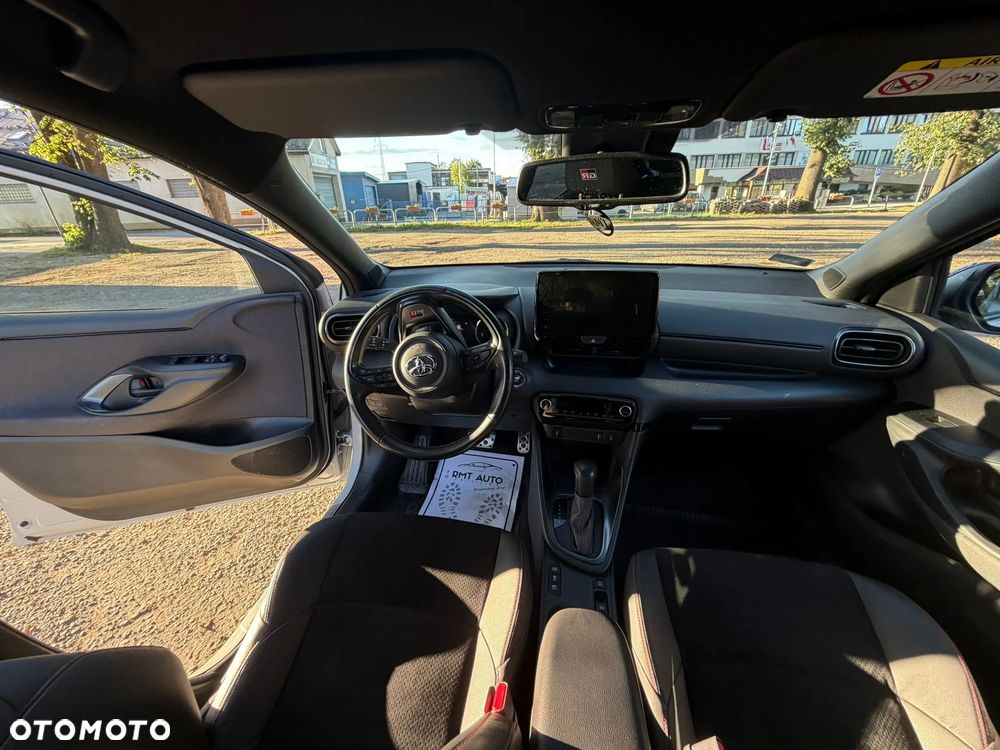 Toyota Yaris 1.5 VVT-i GR SPORT - 18