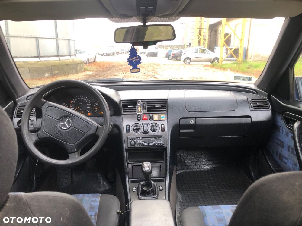 Mercedes-Benz Klasa C 250 D Turbo Elegance - 8