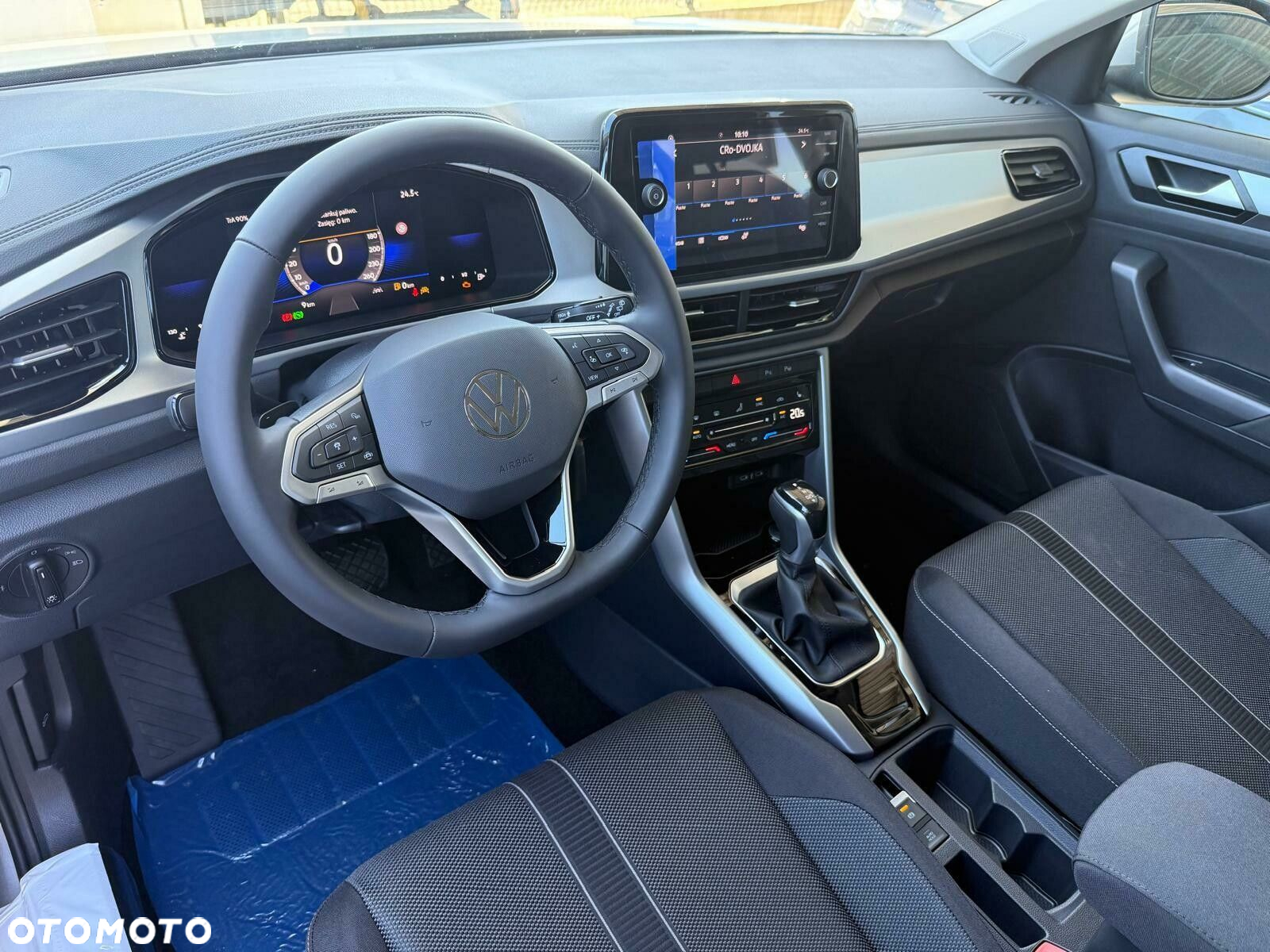 Volkswagen T-Roc - 10