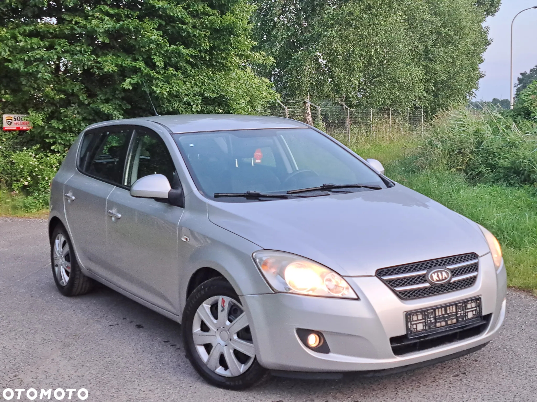 Kia Ceed - 25