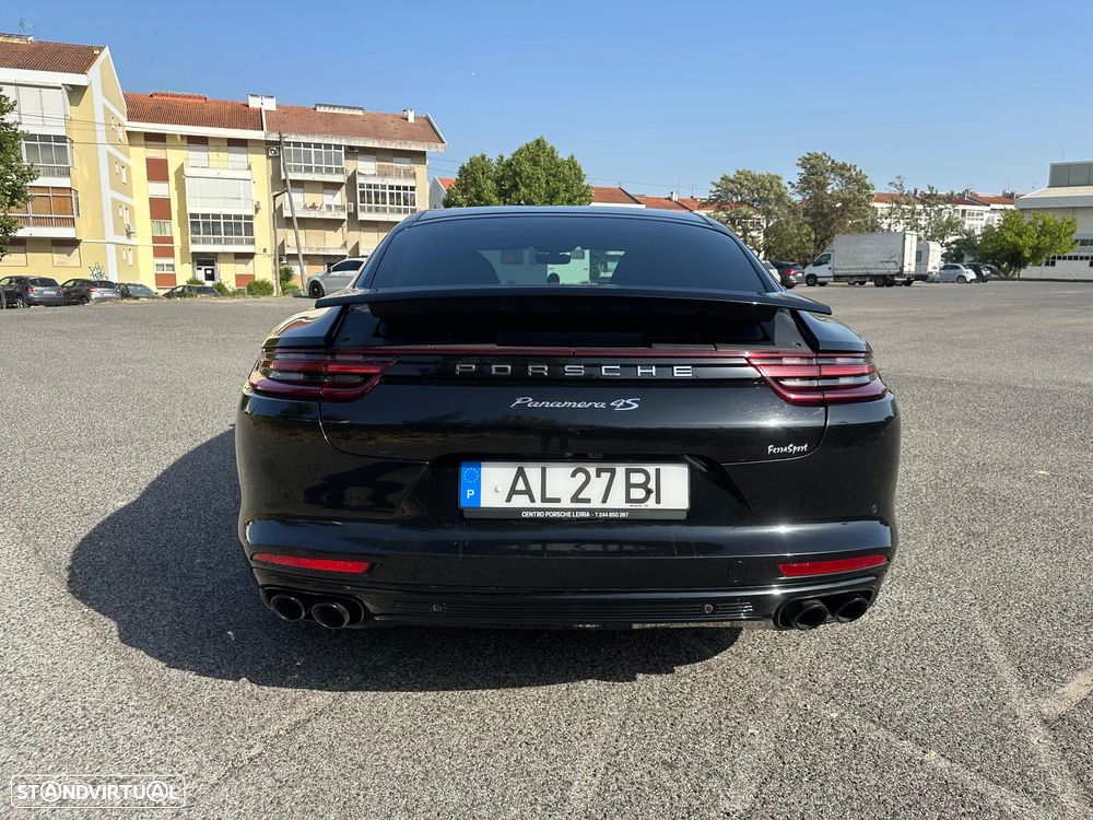 Porsche Panamera 4 S - 17