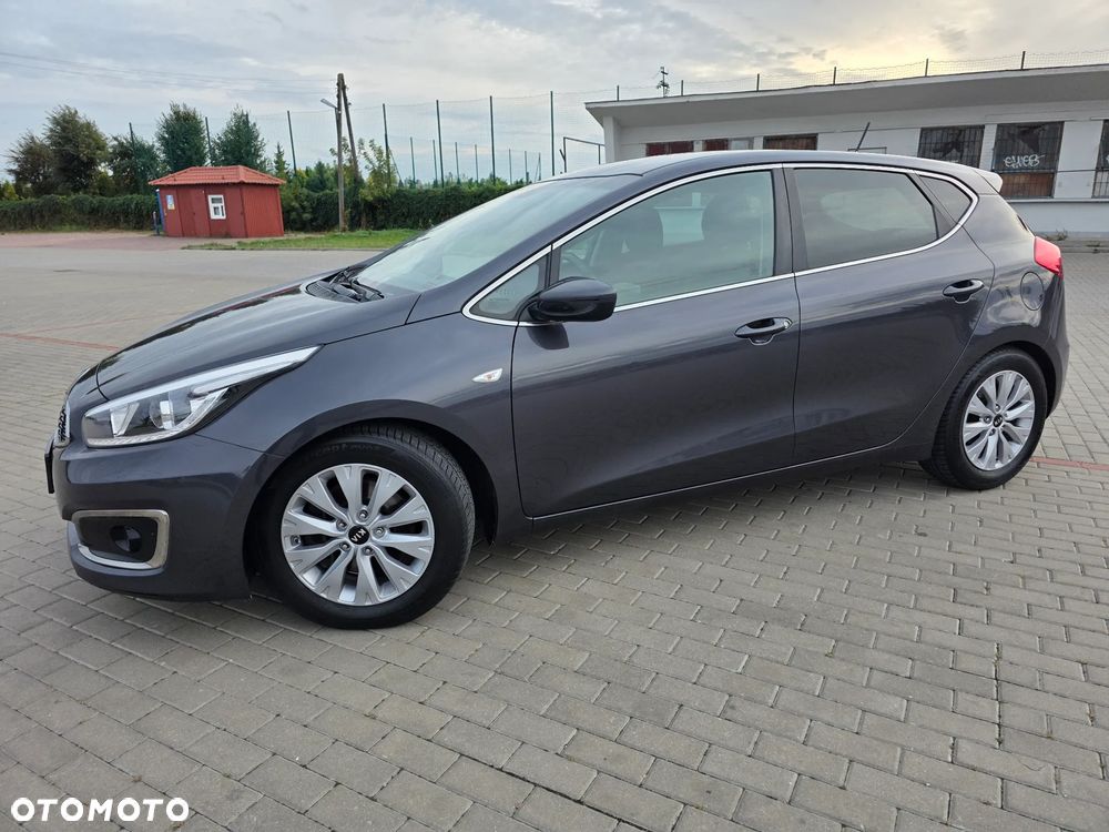 Kia Ceed - 7