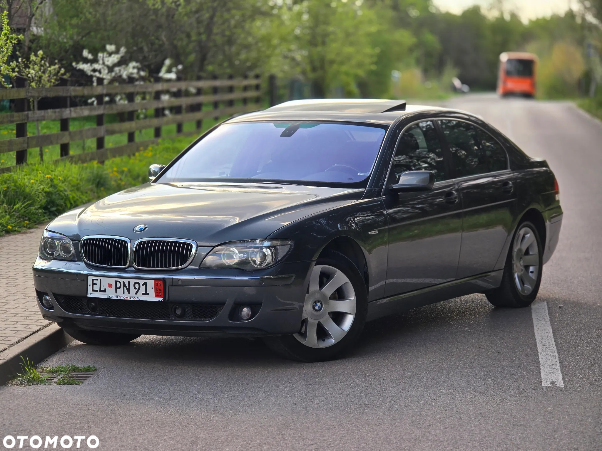 BMW Seria 7 750i - 2